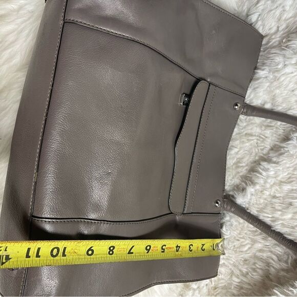 Rebecca Minkoff leather gray large shoulder bag with silver tone hardwares. - Picture 7 of 14